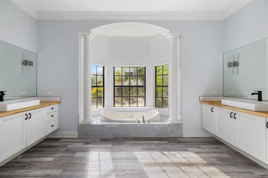 For Sale: $1,450,000 (5 beds, 4 baths, 4058 Square Feet)