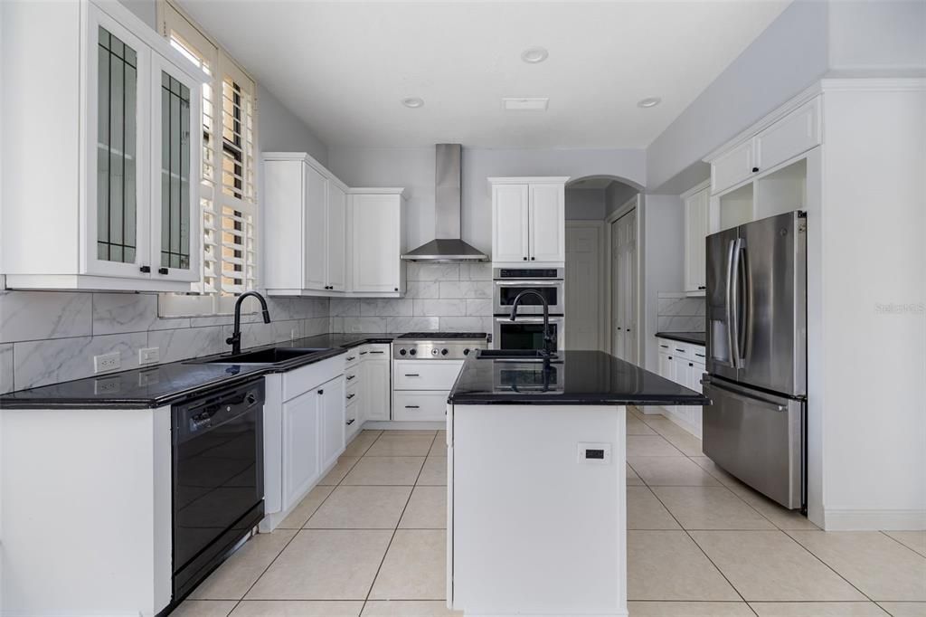 For Sale: $1,450,000 (5 beds, 4 baths, 4058 Square Feet)