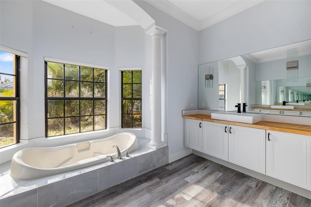 For Sale: $1,450,000 (5 beds, 4 baths, 4058 Square Feet)