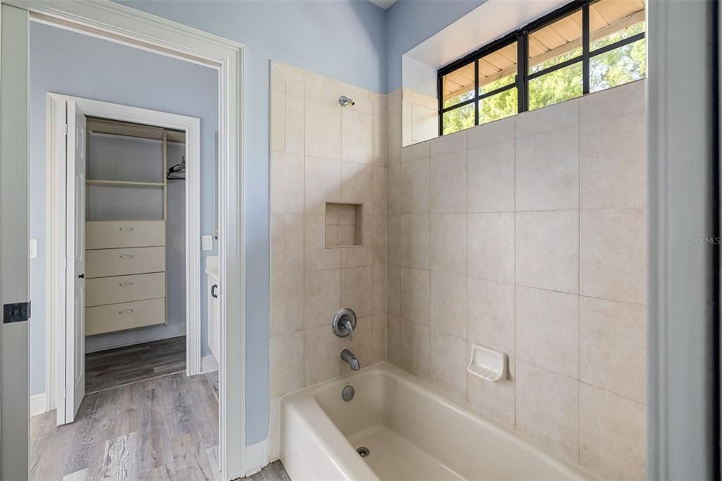 For Sale: $1,450,000 (5 beds, 4 baths, 4058 Square Feet)