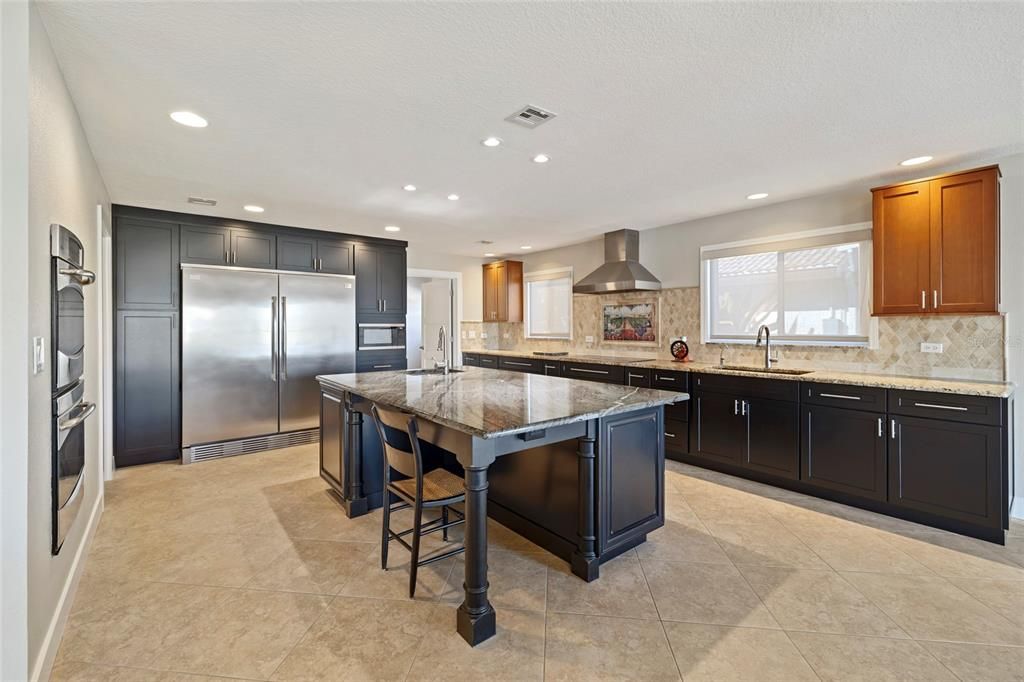 待售: $649,000 (3 贝兹, 2 浴室, 2215 平方英尺)