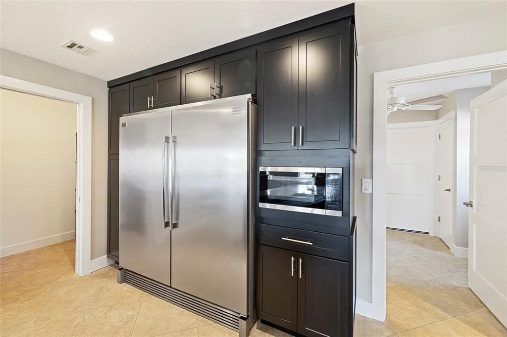 待售: $649,000 (3 贝兹, 2 浴室, 2215 平方英尺)