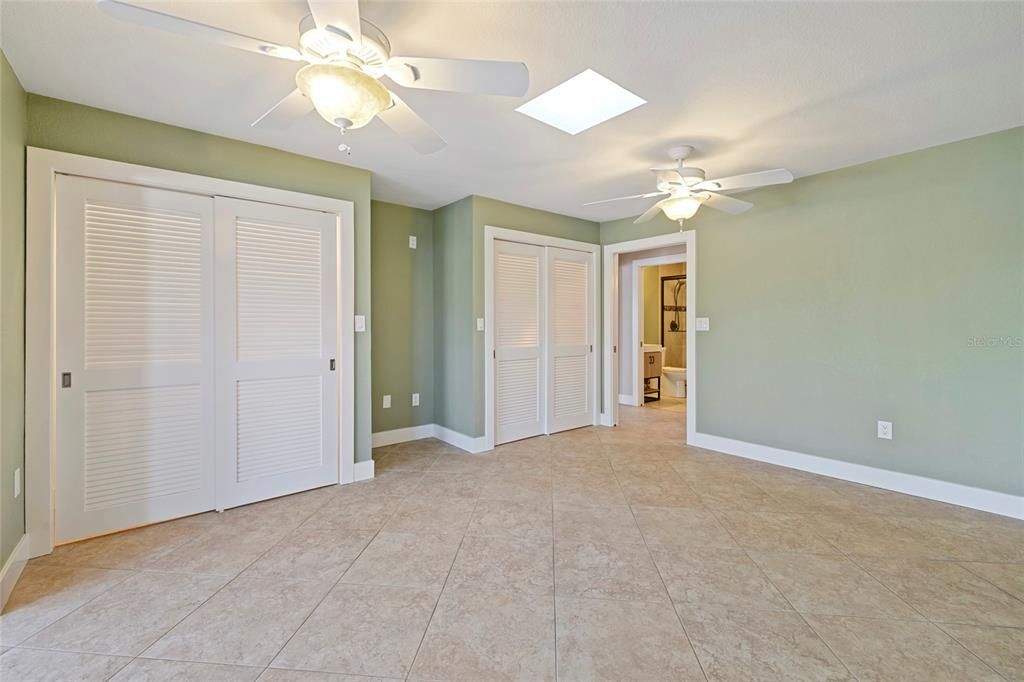 待售: $649,000 (3 贝兹, 2 浴室, 2215 平方英尺)