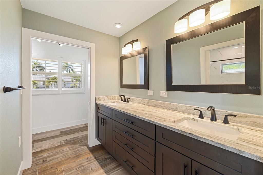 待售: $649,000 (3 贝兹, 2 浴室, 2215 平方英尺)