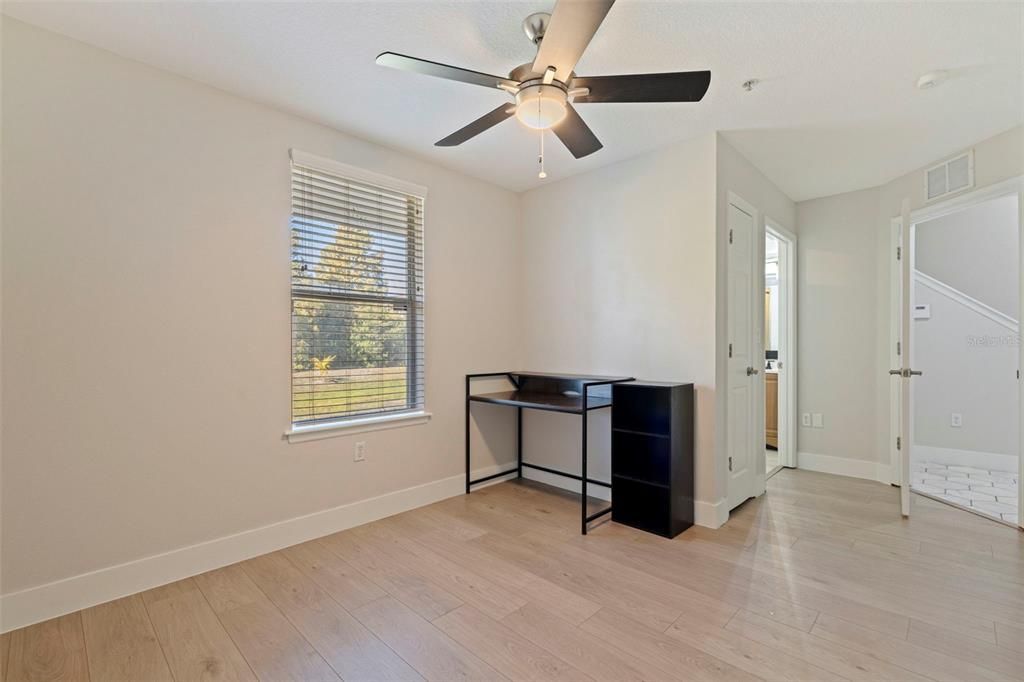 Active With Contract: $419,777 (3 beds, 3 baths, 1807 Square Feet)