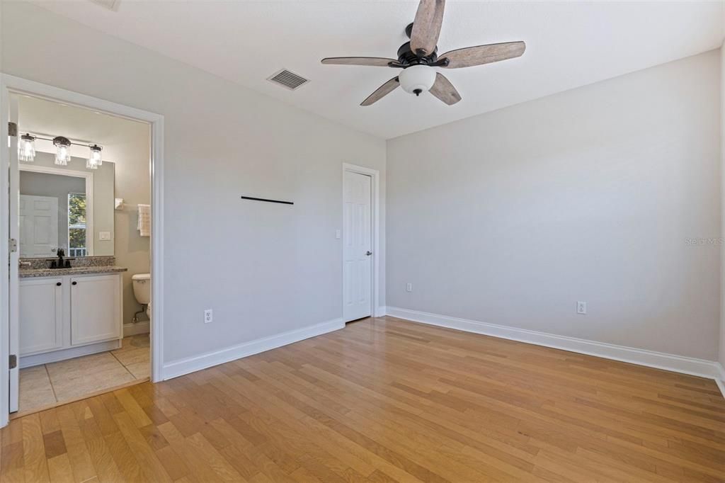 Active With Contract: $419,777 (3 beds, 3 baths, 1807 Square Feet)