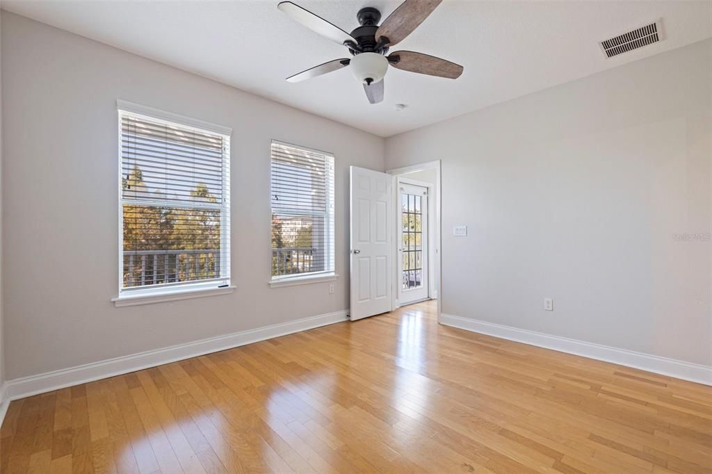 Active With Contract: $419,777 (3 beds, 3 baths, 1807 Square Feet)