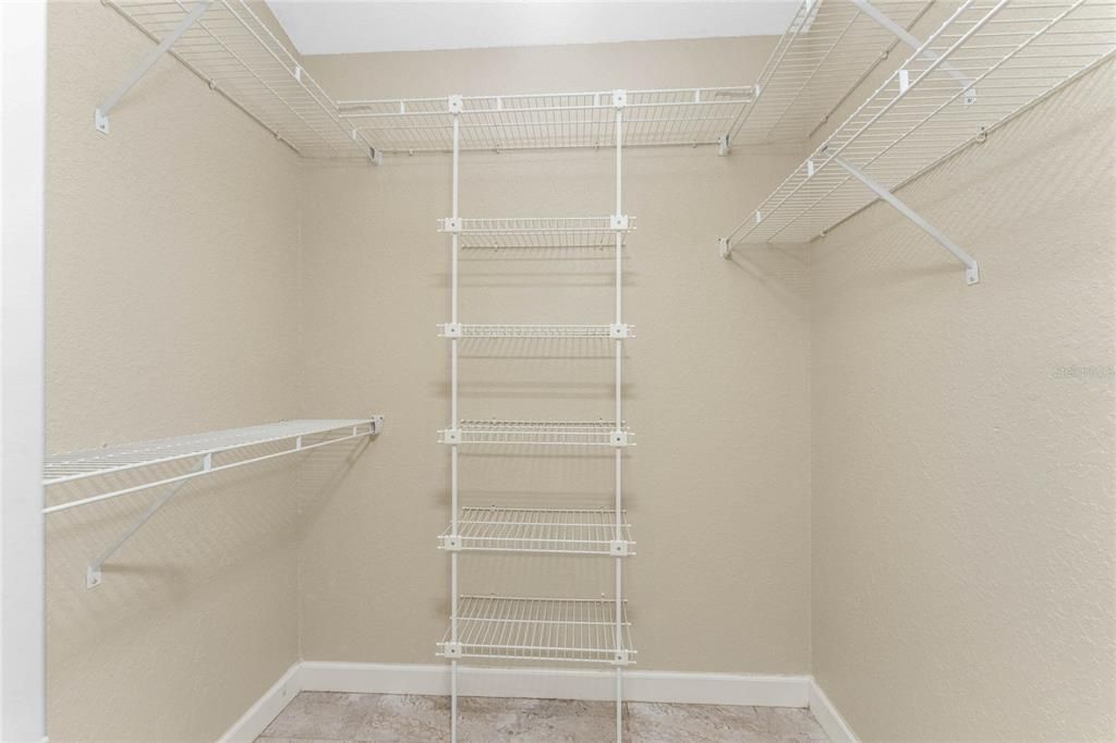 待售: $725,000 (3 贝兹, 2 浴室, 2335 平方英尺)