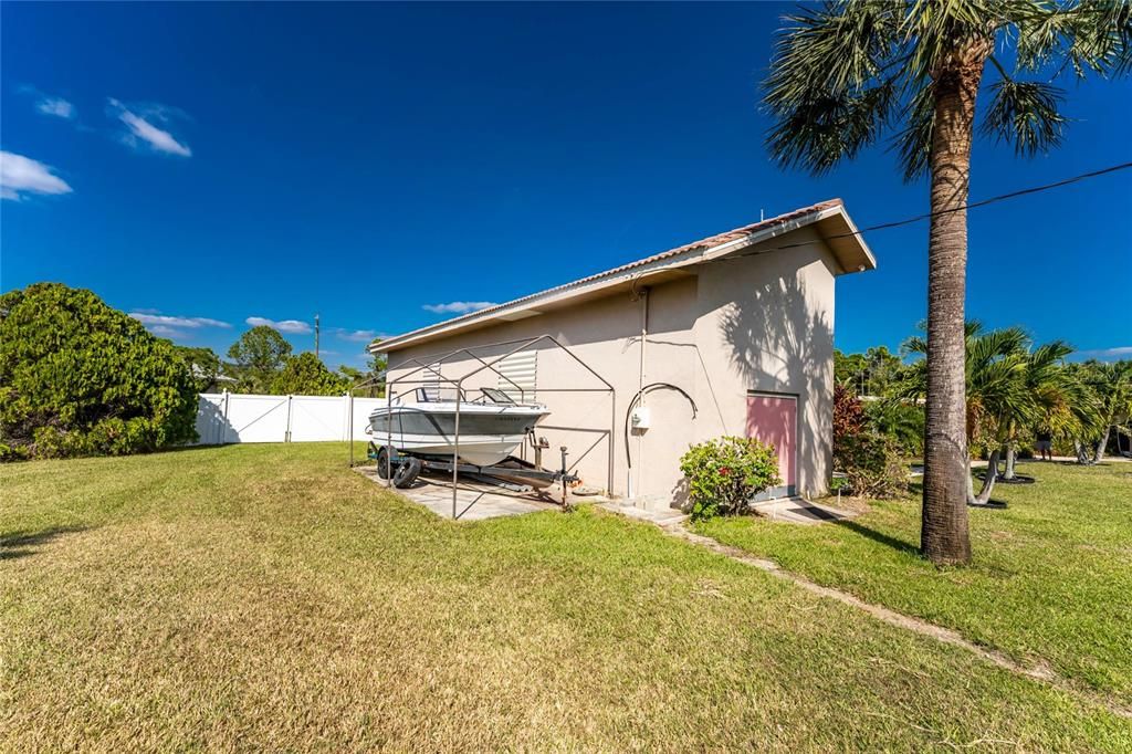 待售: $725,000 (3 贝兹, 2 浴室, 2335 平方英尺)