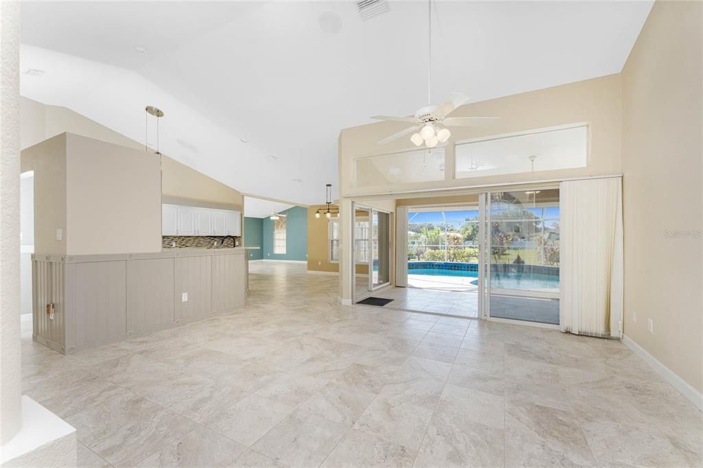 待售: $725,000 (3 贝兹, 2 浴室, 2335 平方英尺)