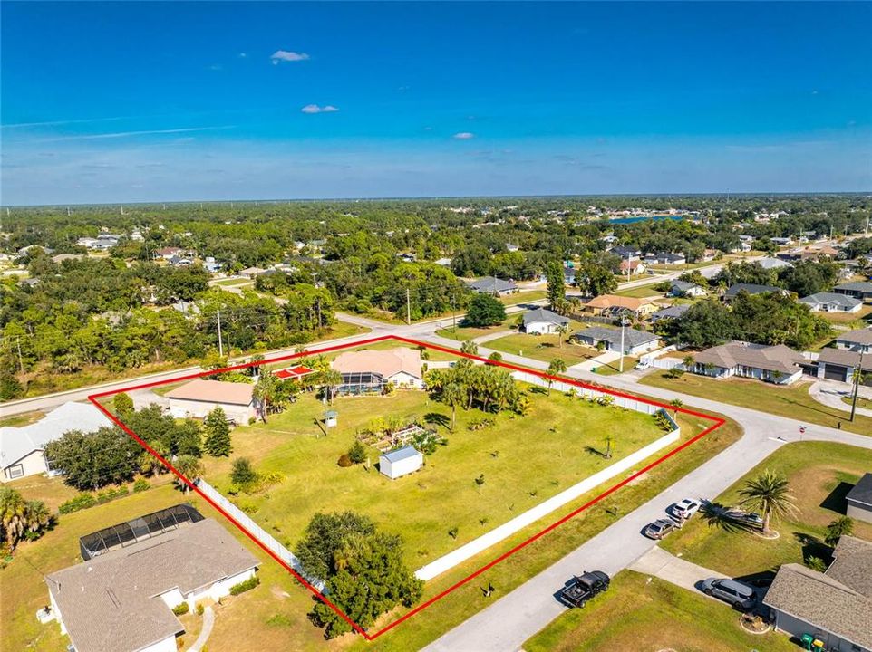 待售: $725,000 (3 贝兹, 2 浴室, 2335 平方英尺)