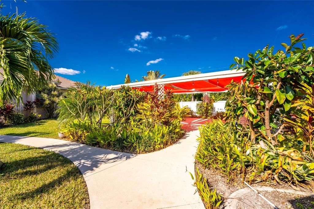 待售: $725,000 (3 贝兹, 2 浴室, 2335 平方英尺)