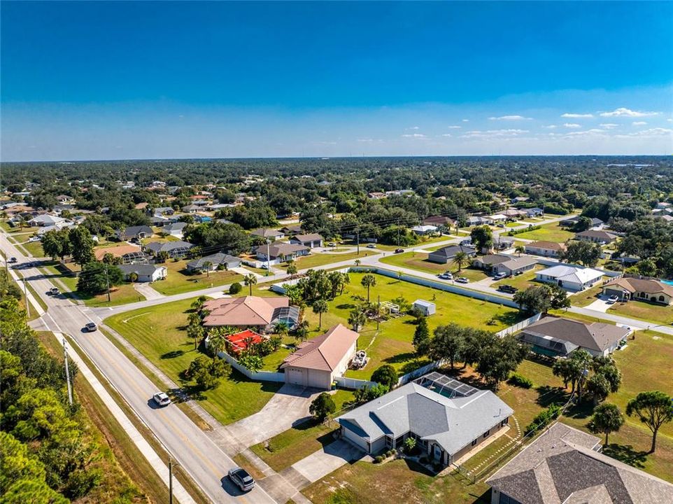 待售: $725,000 (3 贝兹, 2 浴室, 2335 平方英尺)