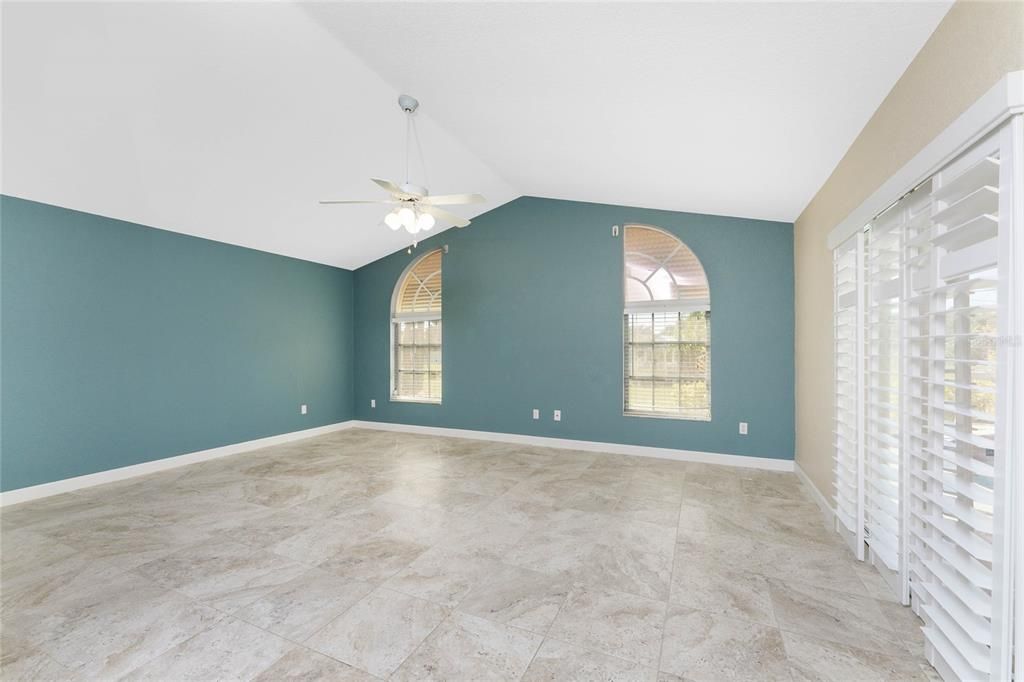 待售: $725,000 (3 贝兹, 2 浴室, 2335 平方英尺)