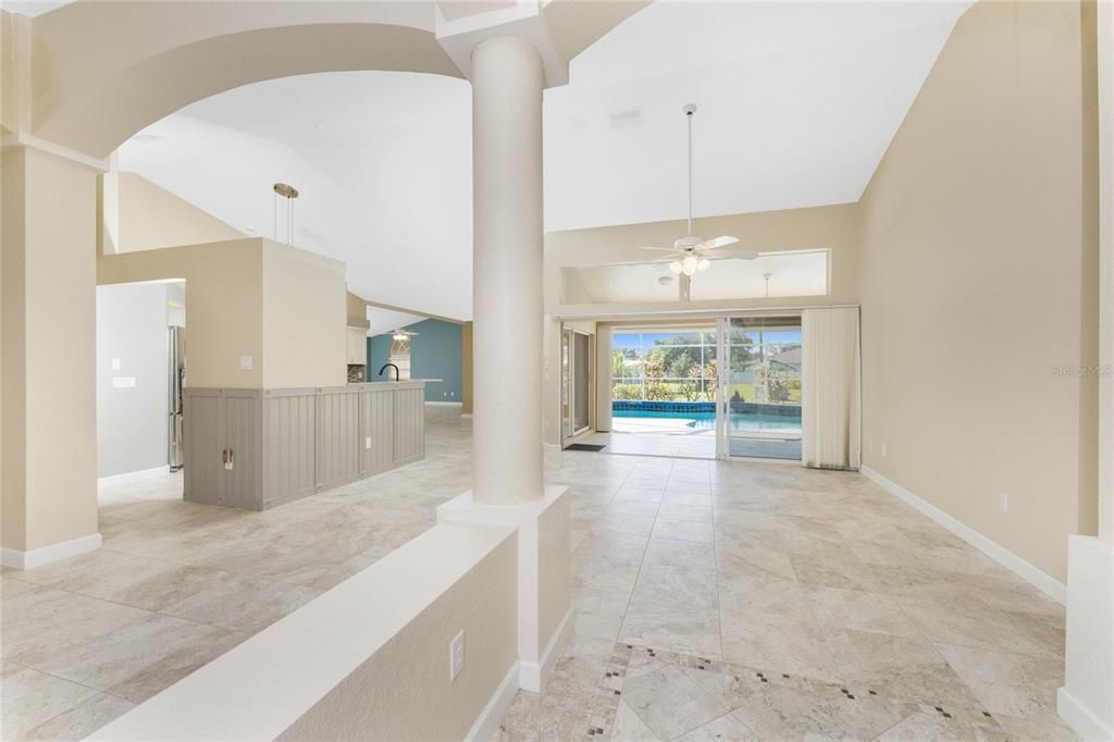 待售: $725,000 (3 贝兹, 2 浴室, 2335 平方英尺)