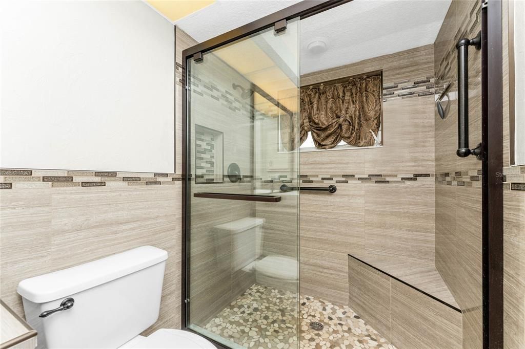 待售: $725,000 (3 贝兹, 2 浴室, 2335 平方英尺)