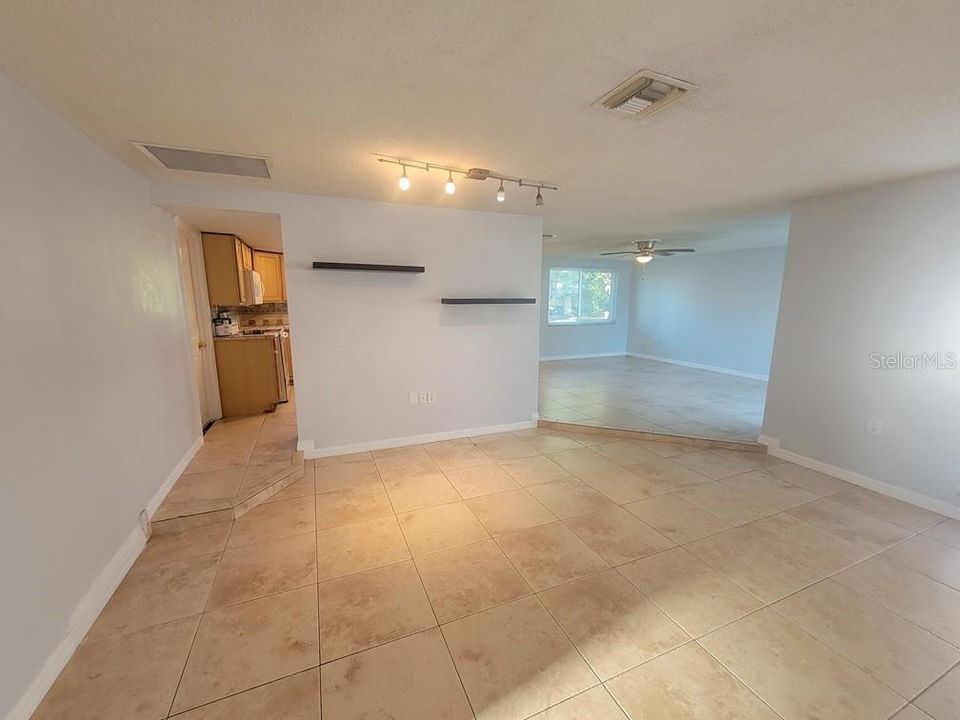 В аренду: $1,650 (2 спален, 2 ванн, 1511 Квадратных фут)