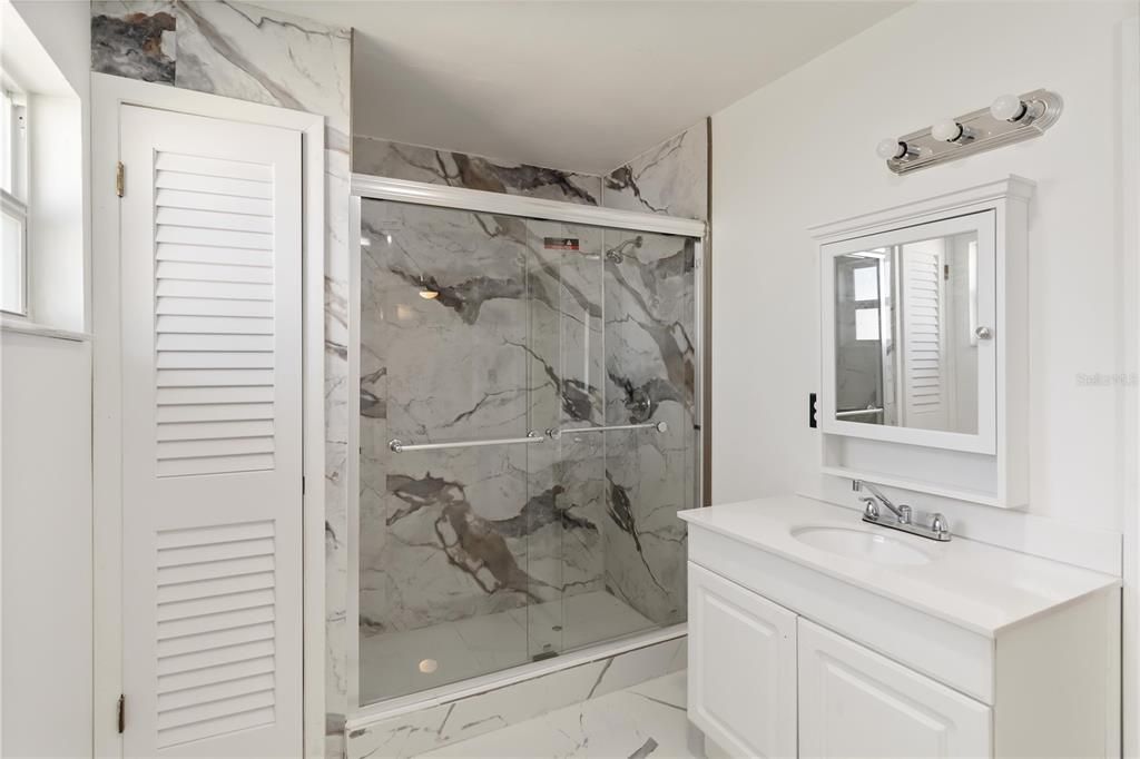 For Sale: $249,900 (2 beds, 2 baths, 1232 Square Feet)