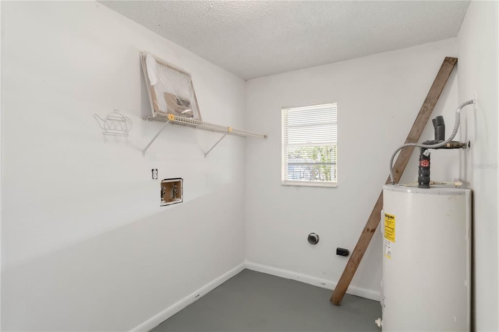 For Sale: $249,900 (2 beds, 2 baths, 1232 Square Feet)