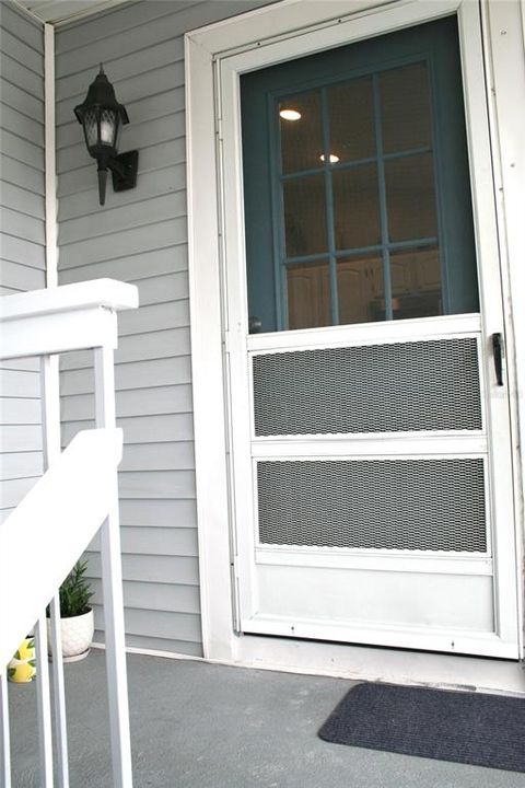 For Rent: $2,900 (2 beds, 2 baths, 990 Square Feet)