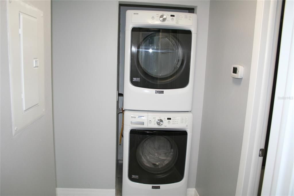 For Rent: $2,900 (2 beds, 2 baths, 990 Square Feet)