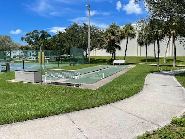 For Rent: $2,900 (2 beds, 2 baths, 990 Square Feet)