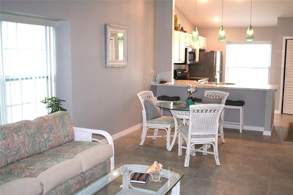 For Rent: $2,900 (2 beds, 2 baths, 990 Square Feet)