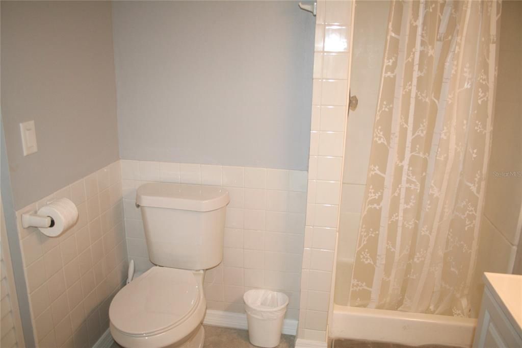 For Rent: $2,900 (2 beds, 2 baths, 990 Square Feet)