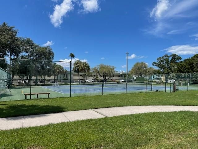 For Rent: $2,900 (2 beds, 2 baths, 990 Square Feet)