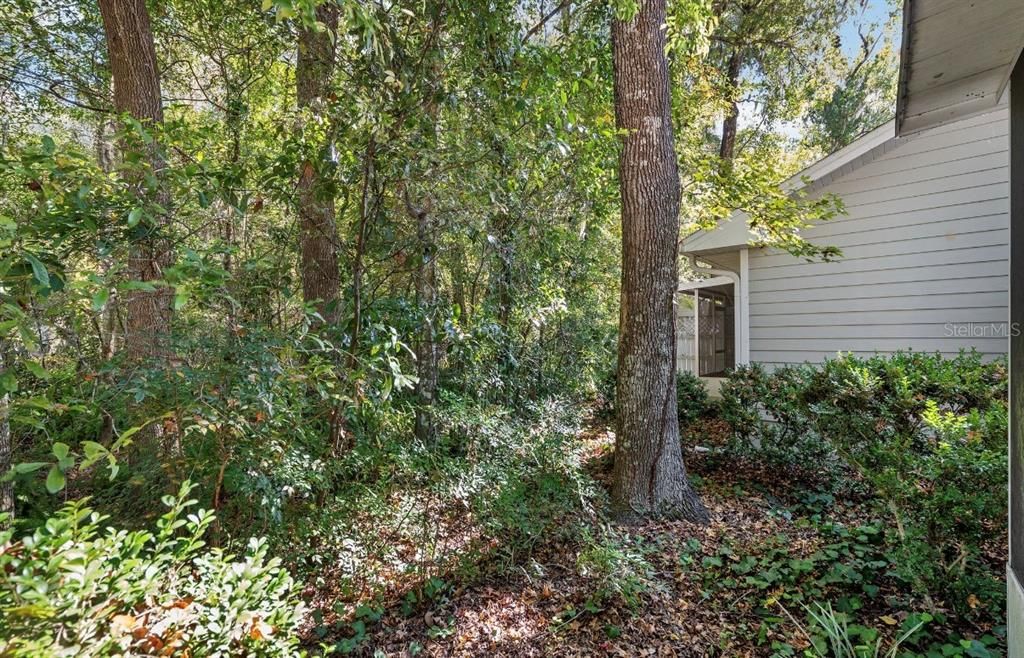 Active With Contract: $174,900 (2 beds, 2 baths, 1250 Square Feet)