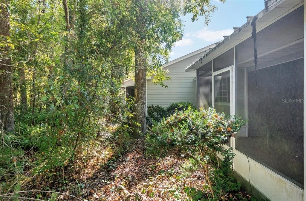 Active With Contract: $174,900 (2 beds, 2 baths, 1250 Square Feet)