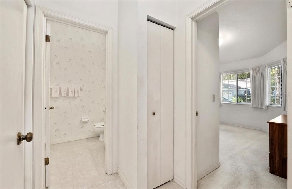 Active With Contract: $174,900 (2 beds, 2 baths, 1250 Square Feet)