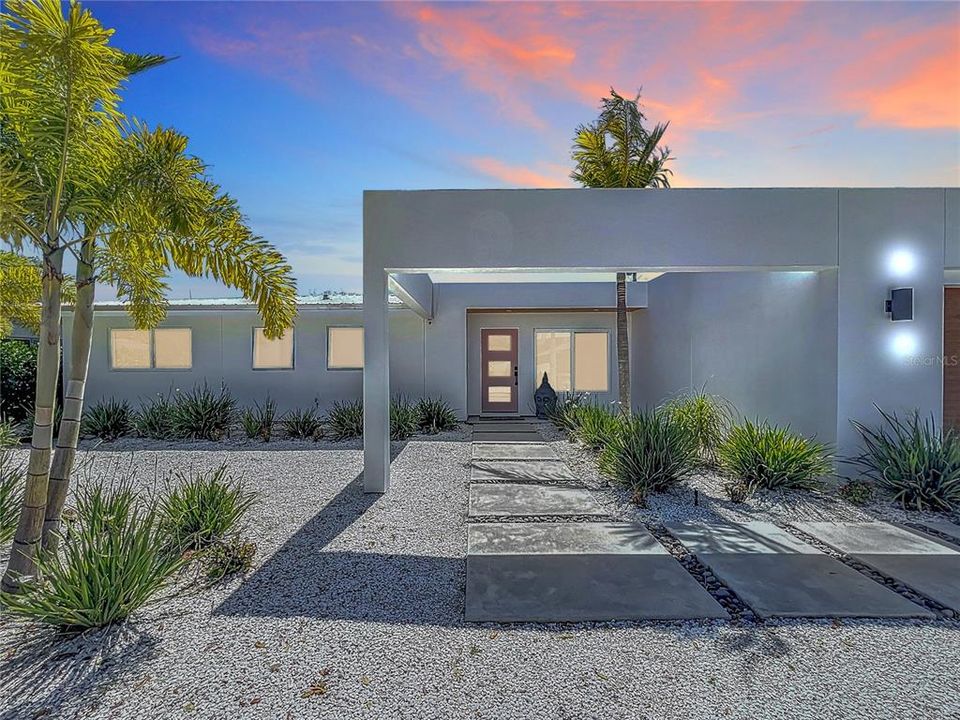 For Sale: $1,351,000 (4 beds, 4 baths, 2126 Square Feet)