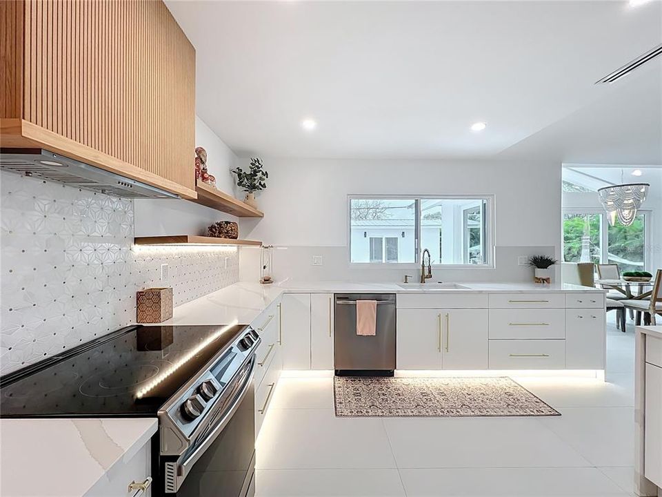 For Sale: $1,351,000 (4 beds, 4 baths, 2126 Square Feet)