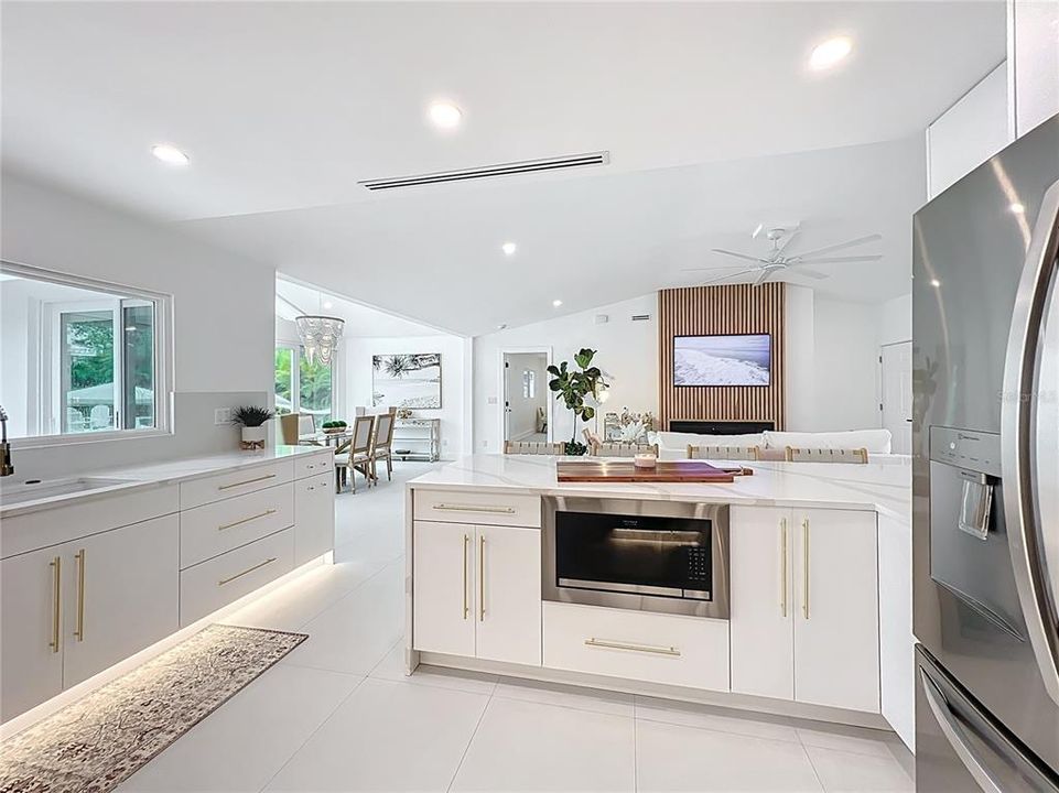 For Sale: $1,351,000 (4 beds, 4 baths, 2126 Square Feet)