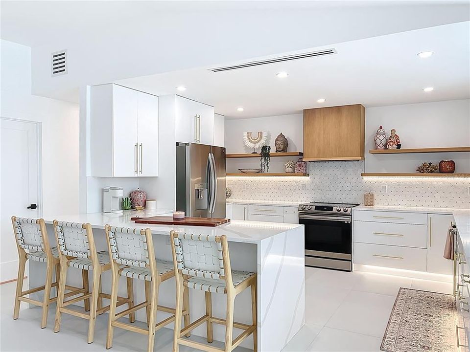 For Sale: $1,351,000 (4 beds, 4 baths, 2126 Square Feet)