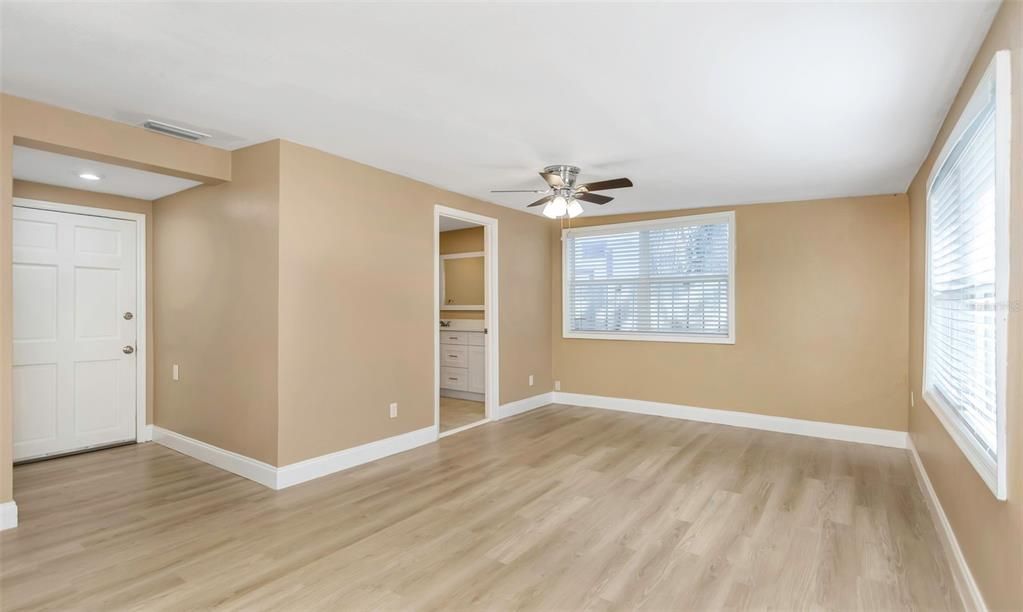 En Renta: $4,250 (3 camas, 2 baños, 1831 Pies cuadrados)