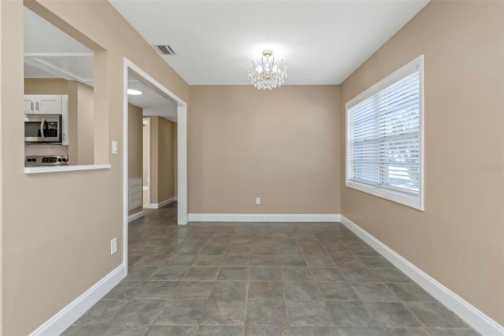 En Renta: $4,250 (3 camas, 2 baños, 1831 Pies cuadrados)