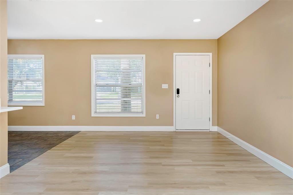 En Renta: $4,250 (3 camas, 2 baños, 1831 Pies cuadrados)