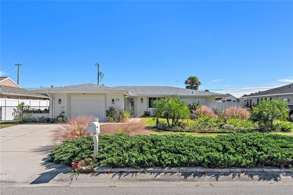 合同活跃: $398,000 (2 贝兹, 2 浴室, 1291 平方英尺)