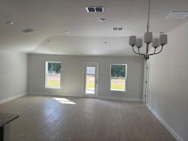 En Venta: $332,100 (3 camas, 2 baños, 1720 Pies cuadrados)