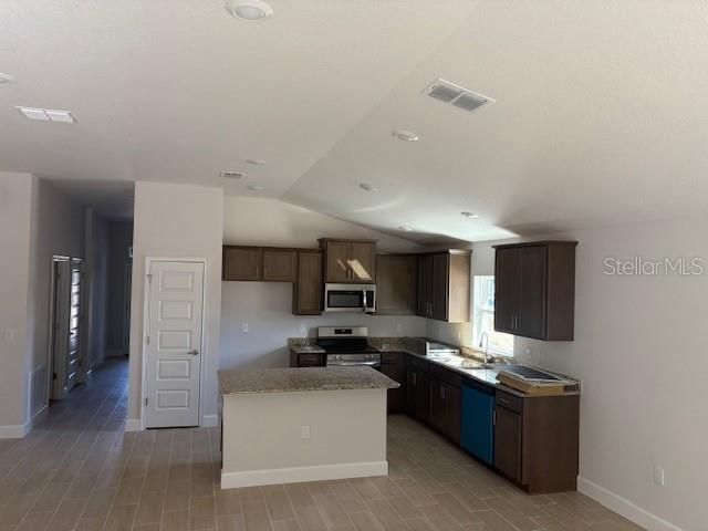 En Venta: $332,100 (3 camas, 2 baños, 1720 Pies cuadrados)