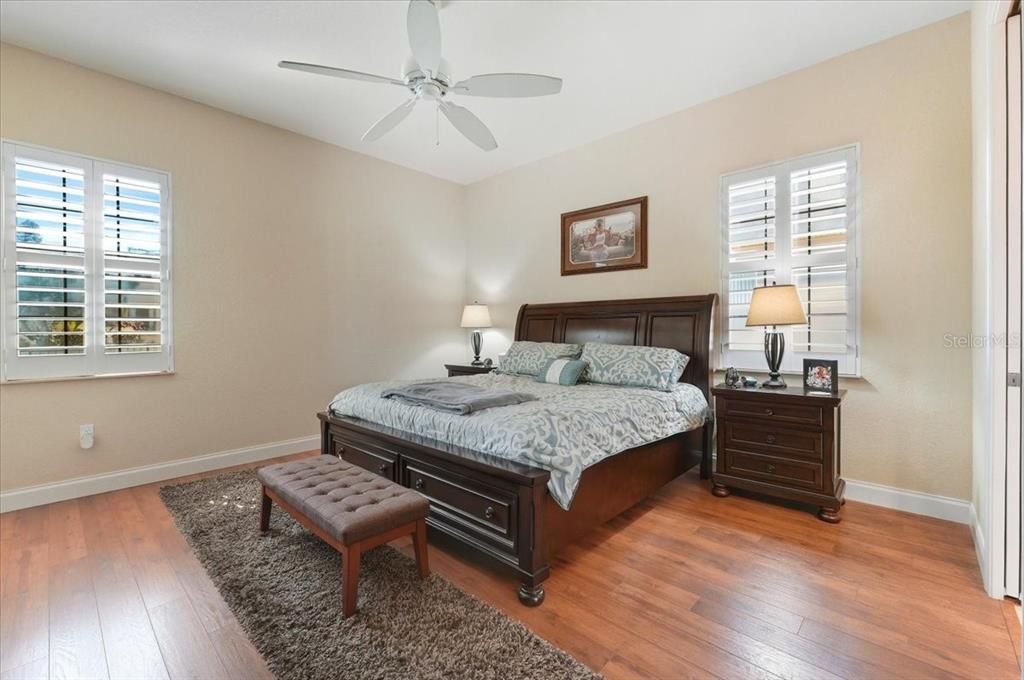 待售: $579,900 (2 贝兹, 2 浴室, 1276 平方英尺)