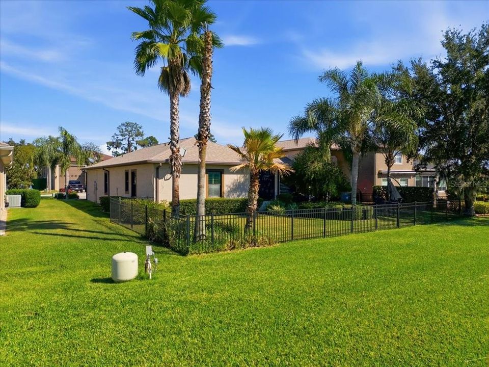 待售: $579,900 (2 贝兹, 2 浴室, 1276 平方英尺)