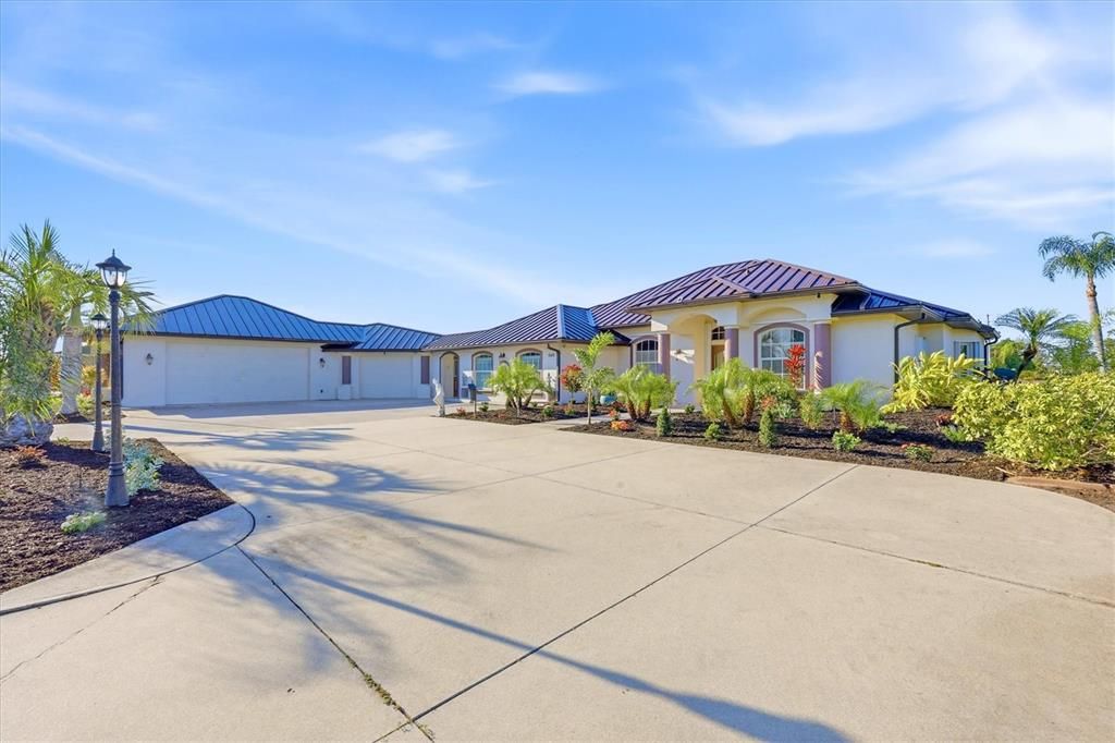 Active With Contract: $645,000 (3 beds, 2 baths, 2530 Square Feet)