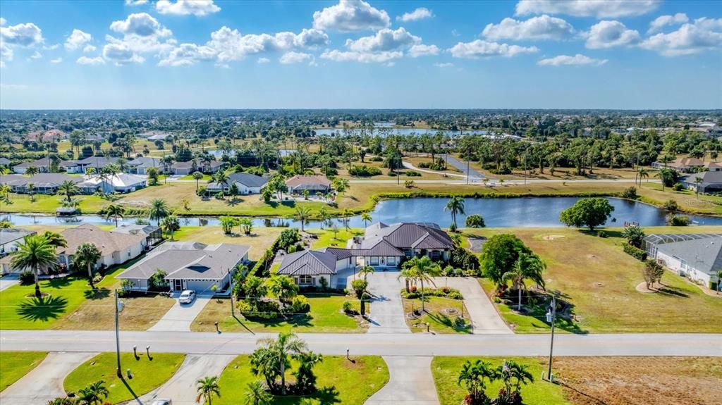 На продажу: $675,000 (4 спален, 2 ванн, 2530 Квадратных фут)