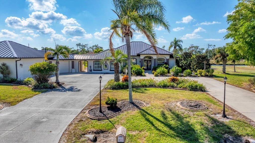 На продажу: $675,000 (4 спален, 2 ванн, 2530 Квадратных фут)