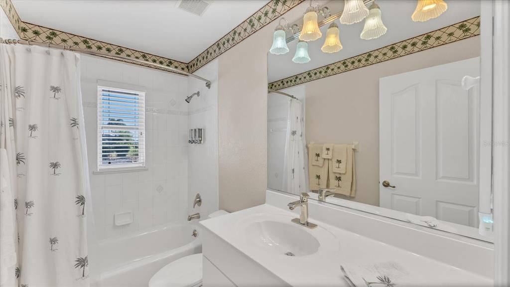 На продажу: $675,000 (4 спален, 2 ванн, 2530 Квадратных фут)