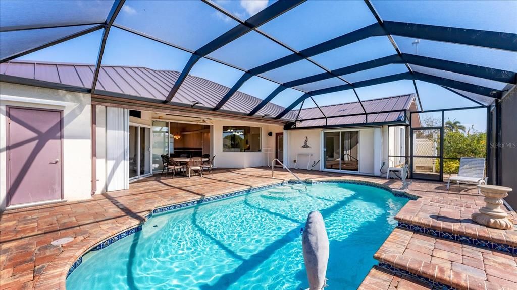 На продажу: $675,000 (4 спален, 2 ванн, 2530 Квадратных фут)