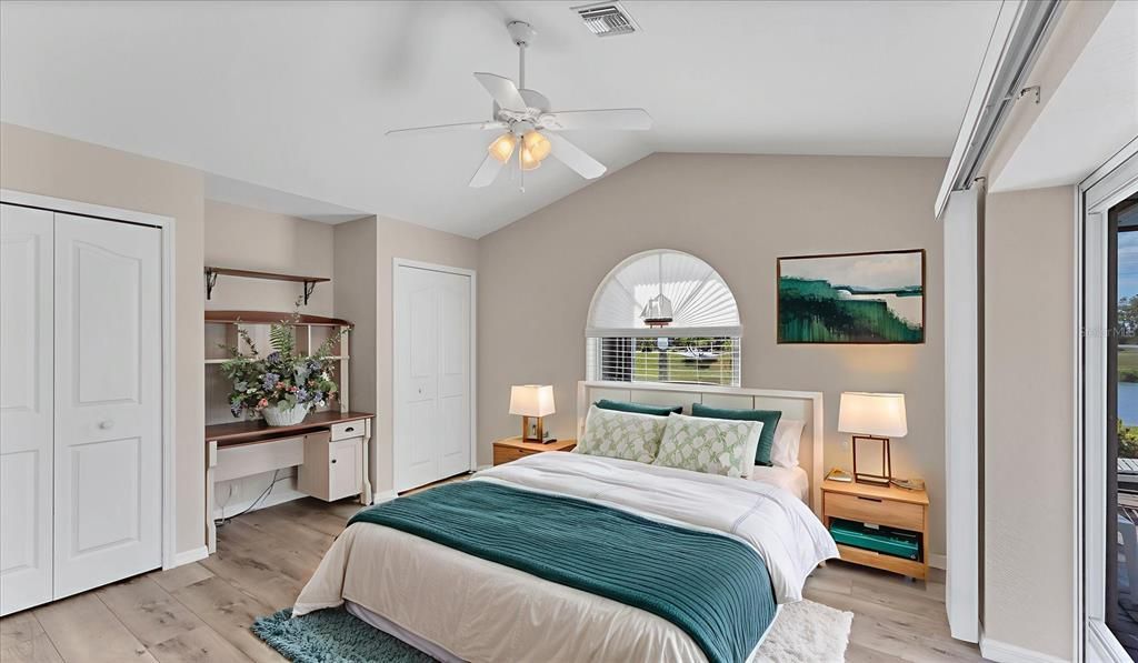 На продажу: $675,000 (4 спален, 2 ванн, 2530 Квадратных фут)